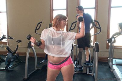Claire robbins goes to the gym with one goal: to acquire all her holes filled. that babe i