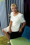 Egregio Nonna Janet Lesley succinti saggy interni in avanti l'emissione di Cooter'